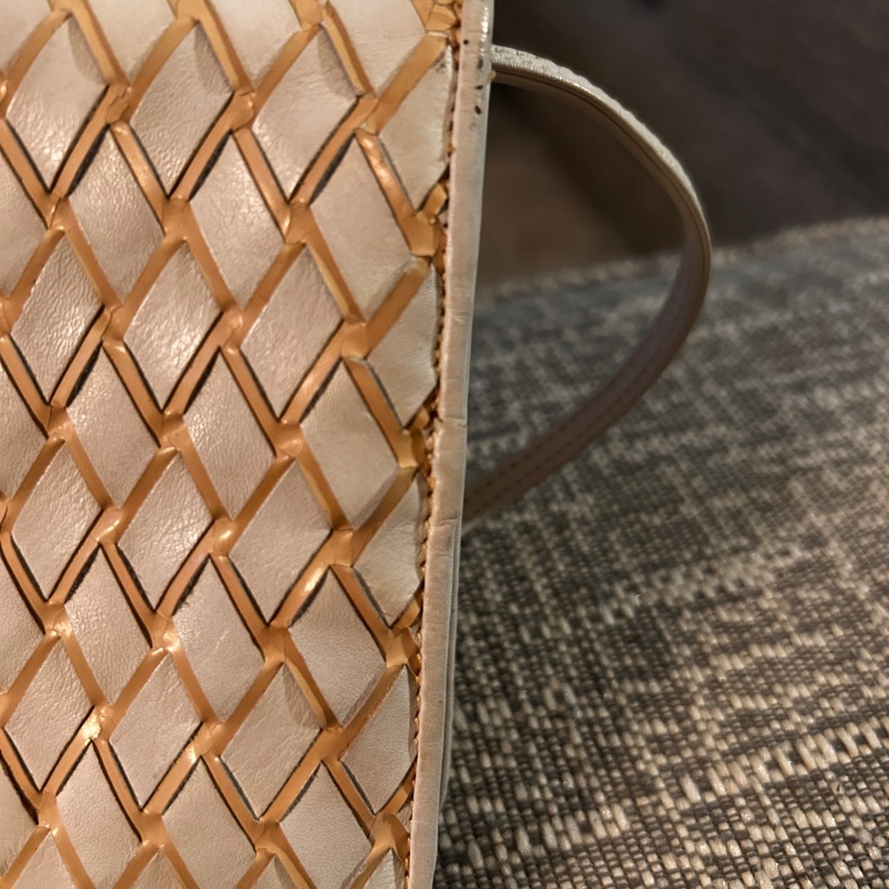 004. Fendi White&Gold vintage leather Crossbody COA - Picture 8 of 13